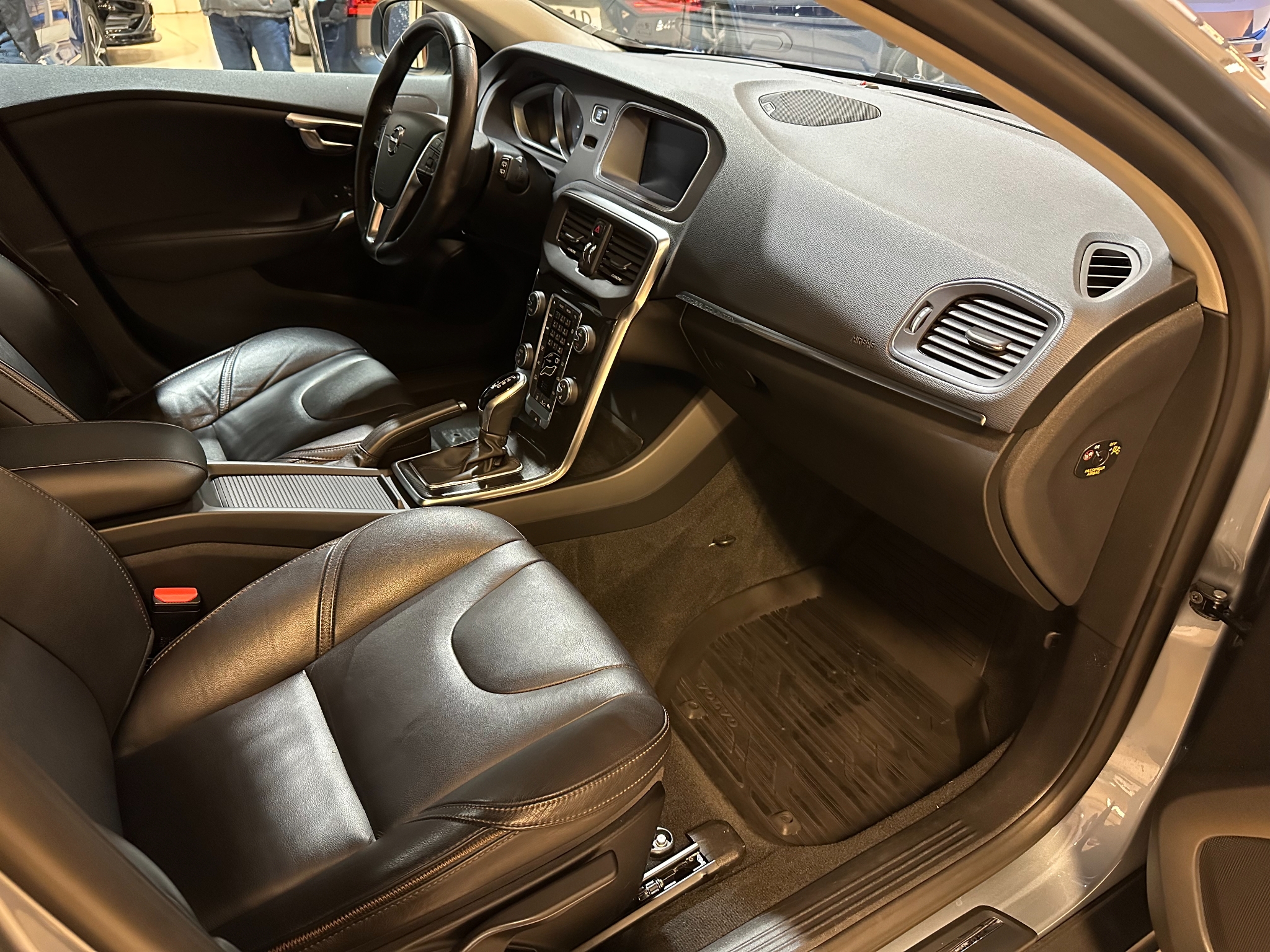 Volvo V40 Cross Country 2019, bild 6/49