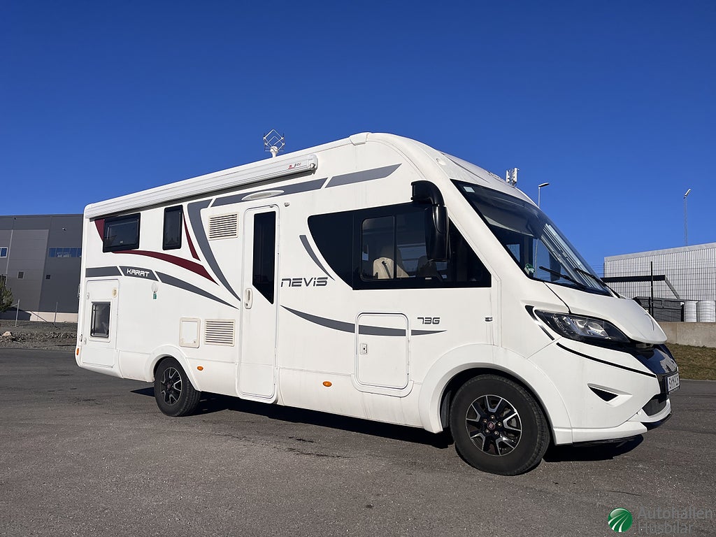 McLouis NEVIS 73 / Höga långbäddar /