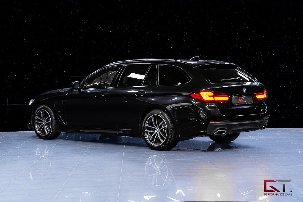 BMW 530e xDrive Touring M-Sport Inno Pano H/K DAP Drag HuD Laser
