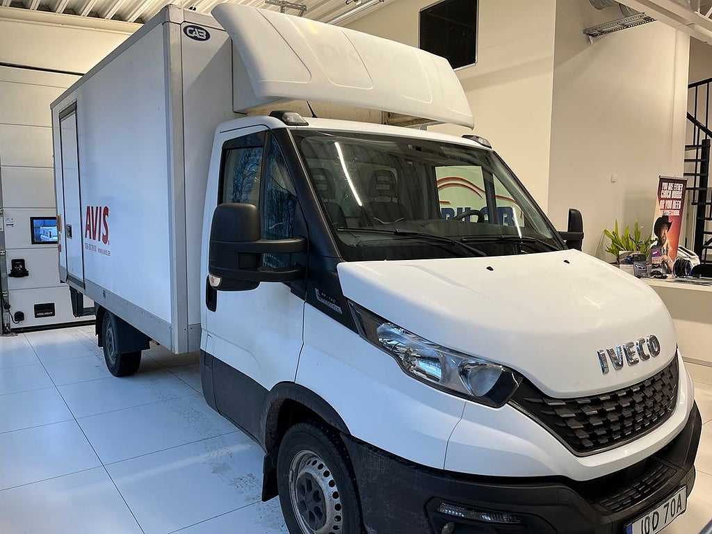 Iveco Daily 35-140 Chassi Cab Bakgavellyft, sidodörr höger sida