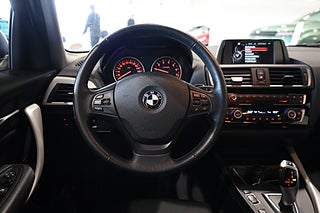 Halvkombi BMW 118I 16 av 25