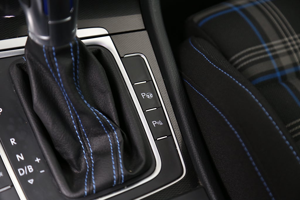 Volkswagen Golf GTE 1,4 TSI Plug-in 204hk DSG Kamera Värmare Dragkrok 2016