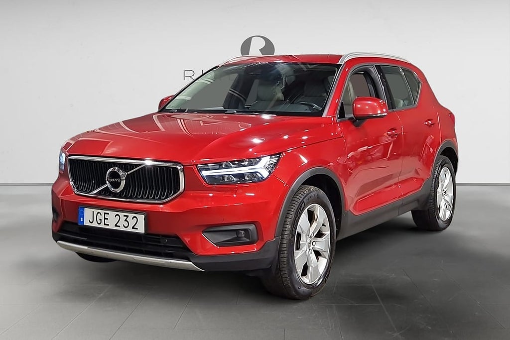 Volvo XC40 T3 156 HK MOMENTUM VOC DRAG B-VÄRM LED 2ÄGARE 18"