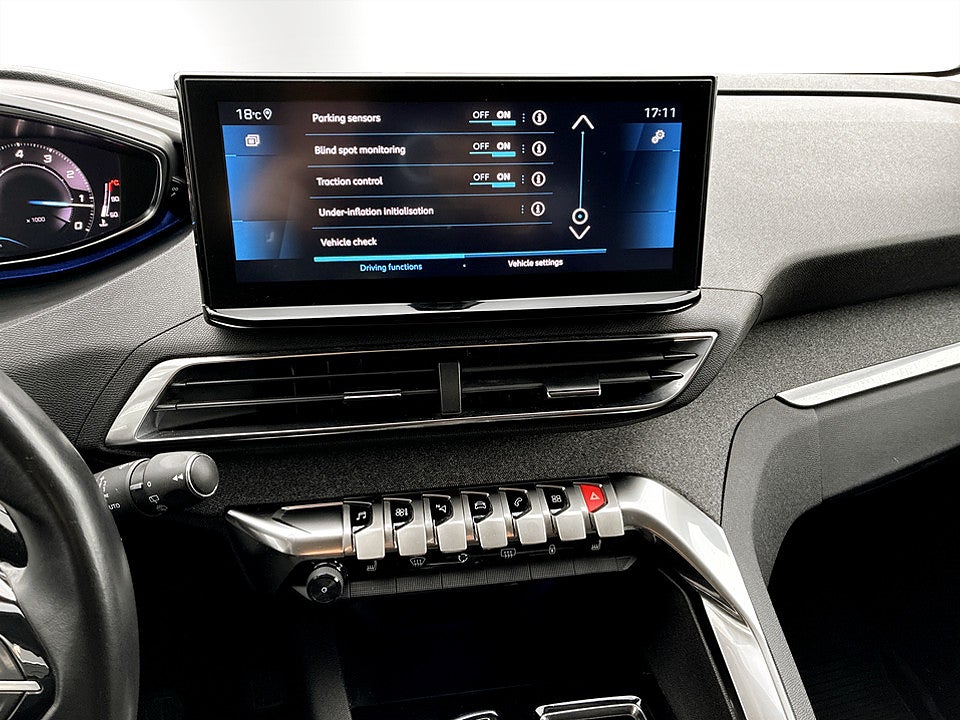 Bild på Peugeot 5008 Allure 1.2 PT 130hk Aut 7-SITS B-KAMERA NAVI