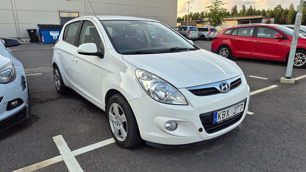 Hyundai i20 5-dörrar 1.2 Premium EU5 Nybes Nyservad 