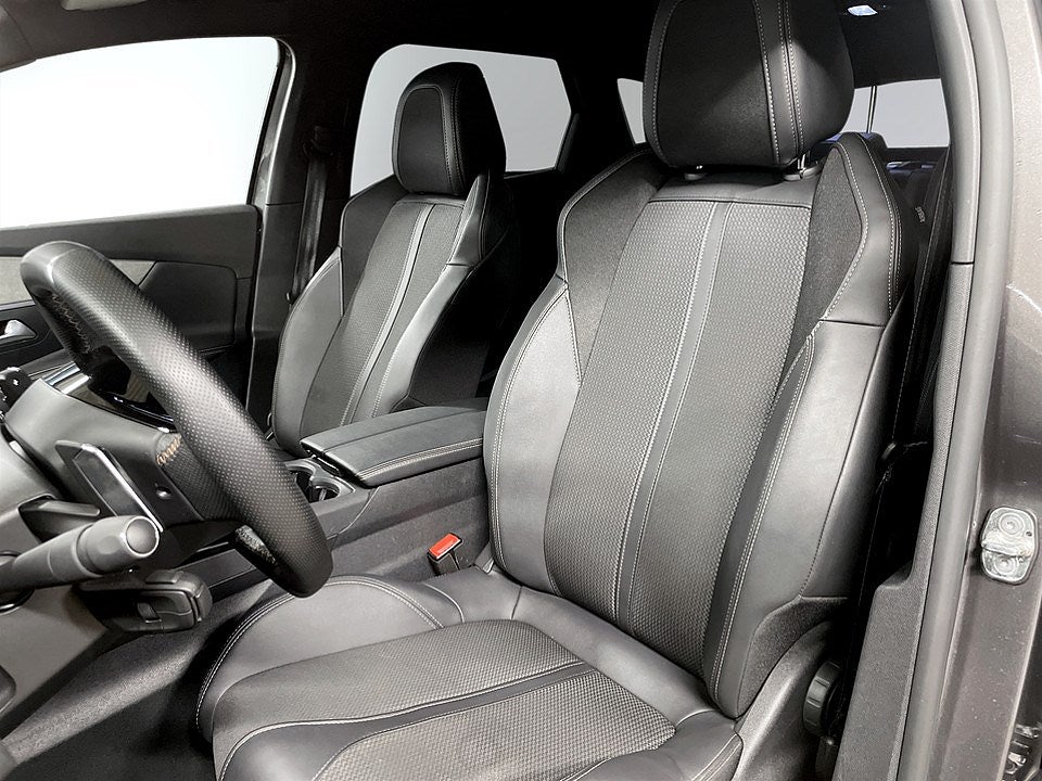 Bild på Peugeot 3008 GT Black Pack 1.2 PT 130hk Aut - B-KAMERA, CARPLAY