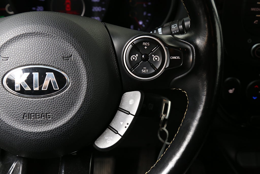 Kia Soul 1,6 CRDi 136hk GLS Aut Kamera Motorv Dragkrok 2016