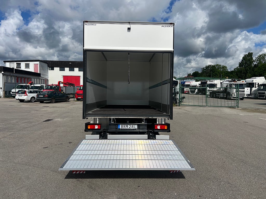 Iveco Daily 72C14G A8 CNG Skåpbil med Z-Lift