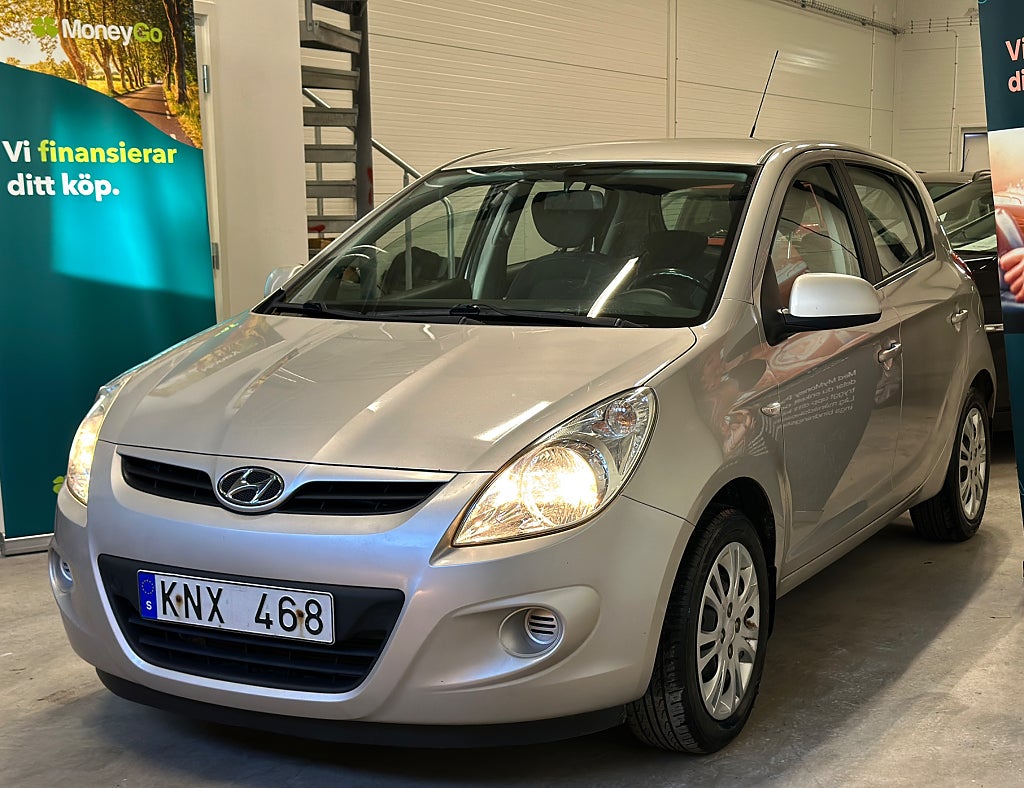 Hyundai i20 5-dörrar 1.4 Select Euro 4// Ny besiktad // Ny service 