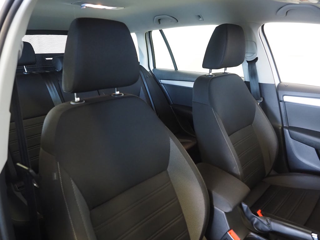 Skoda Octavia Kombi 1.5 TSI 150hk Ambtion | Drag | Värmare | 2020