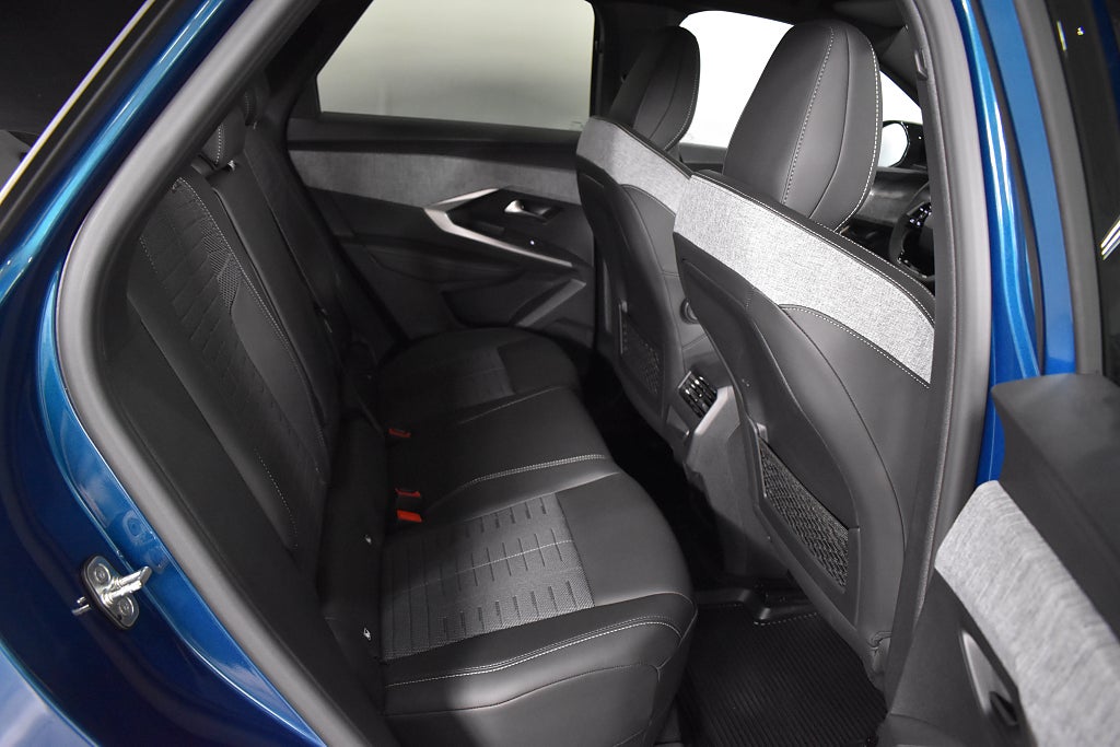 Peugeot E-3008, 214hp, 2024