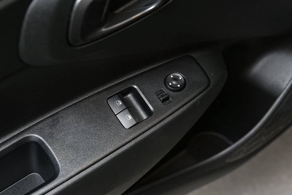 Hyundai i10 1,0 MPi 67hk AMT Essential Aut CarPlay Leasbar 2024