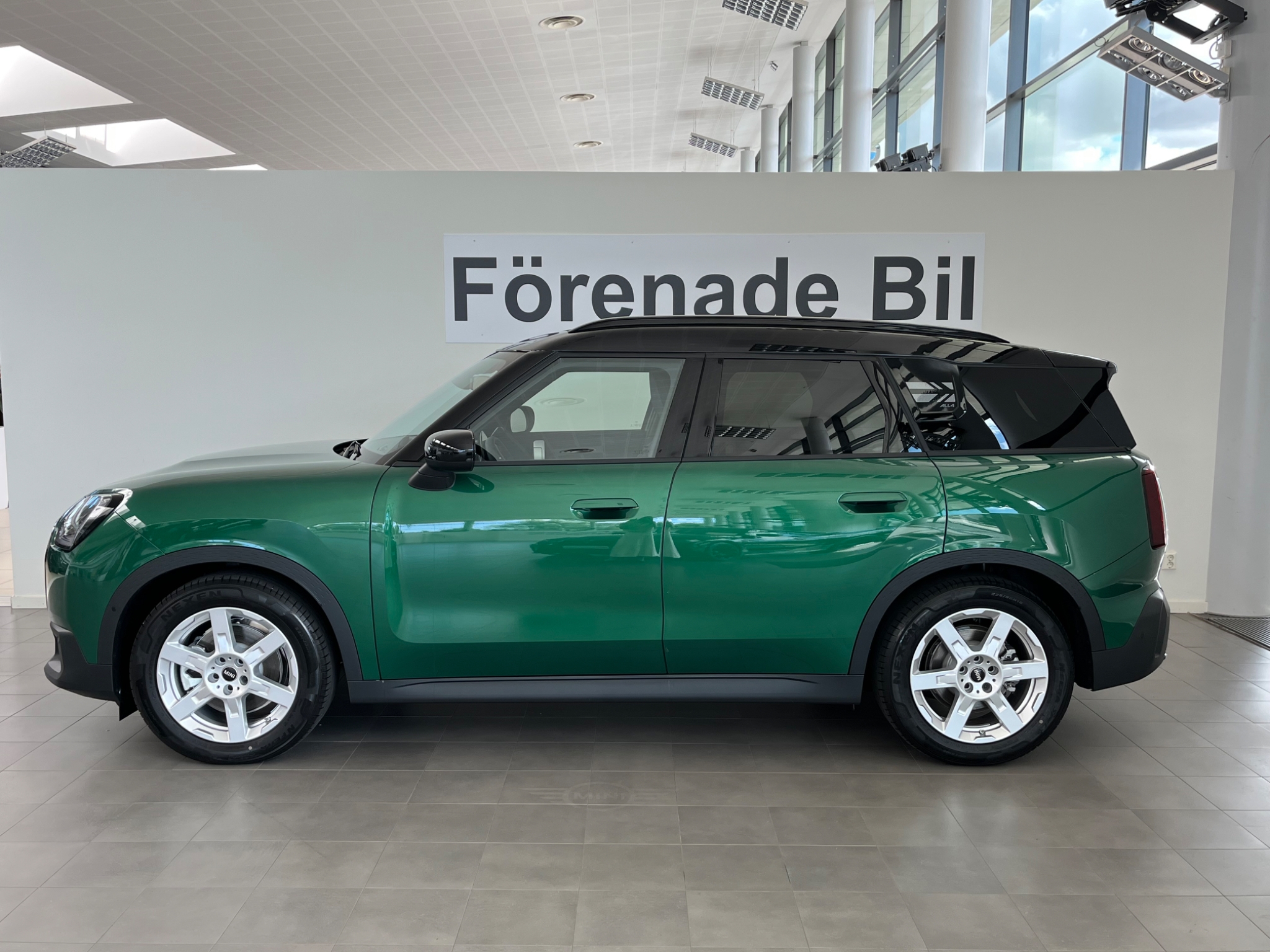 MINI Countryman SE Essential 2026, kuva 3/47