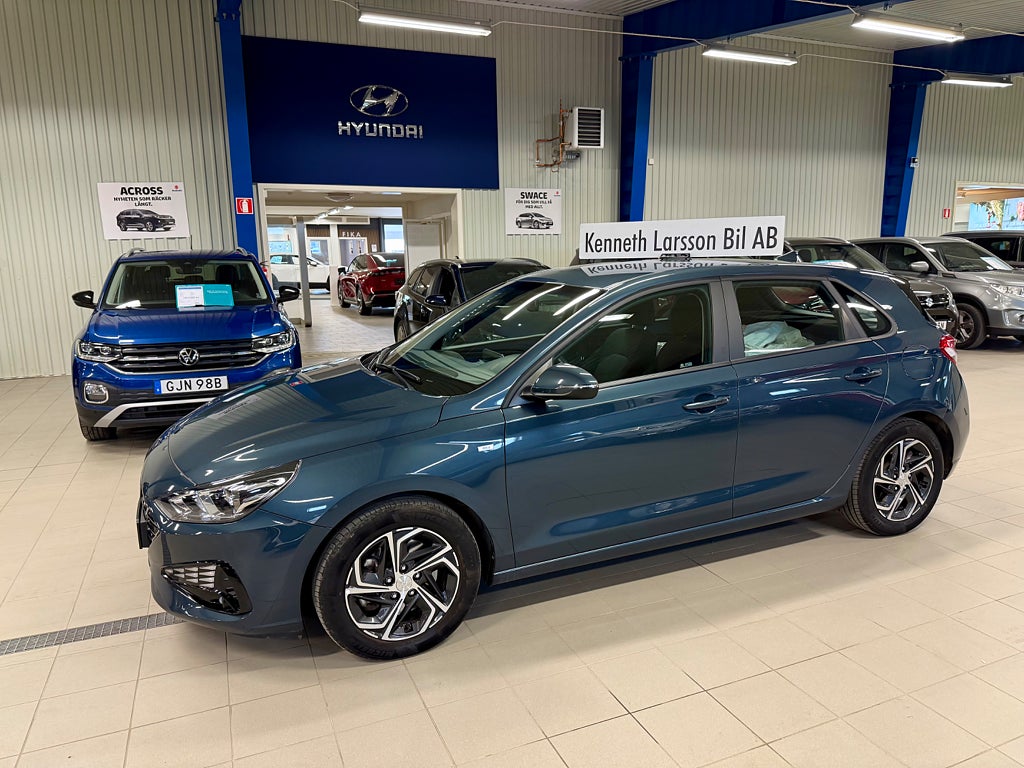 Hyundai i30 1.0 T Automat Essential 1800mil!