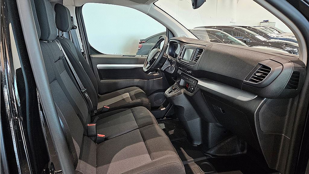 Bild på Peugeot e-Expert PRO+ 75kWh 136hk Aut L3 - DRAG,B-KAMERA