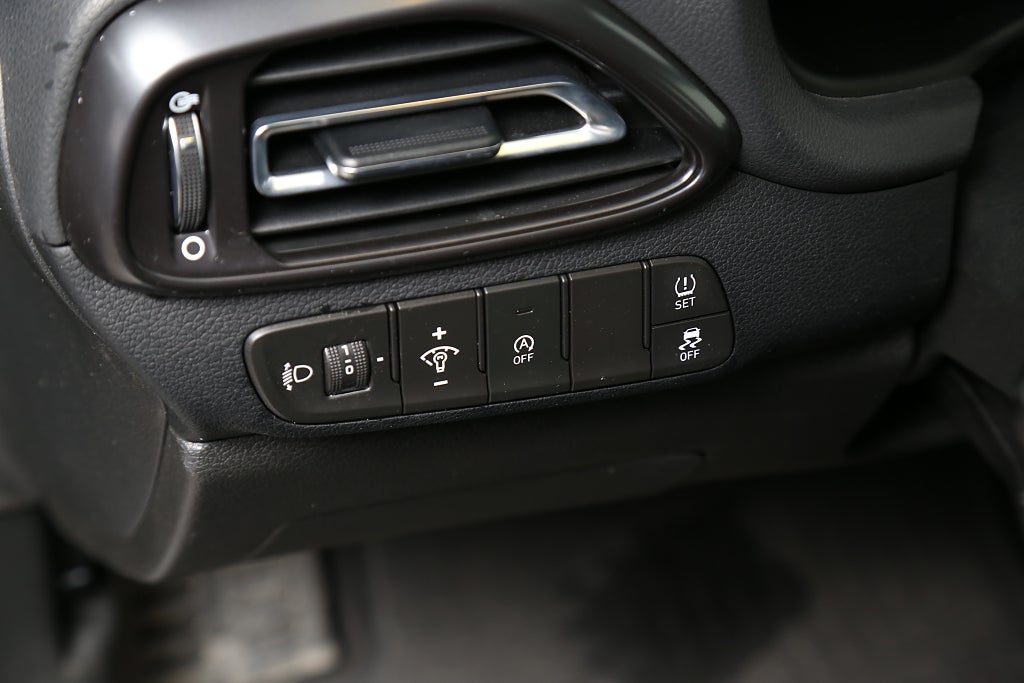 Hyundai i30 1,5 T-GDI 48V MHEV 159hk N-Line Aut Teknikpaket 2021