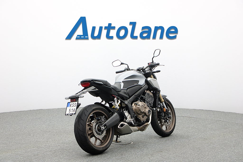 Honda CB650R *ABS Nyservad