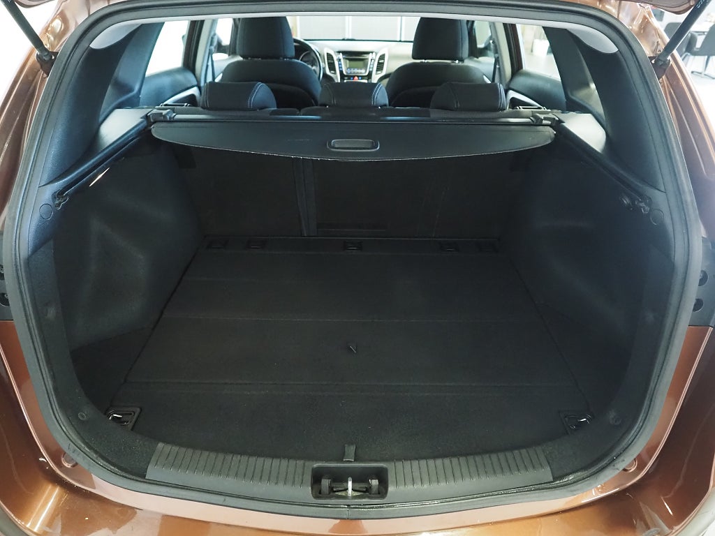 Hyundai i30 Kombi 1.6 GDI 135hk Aut Business Dragkrok Motorvärmare 2014