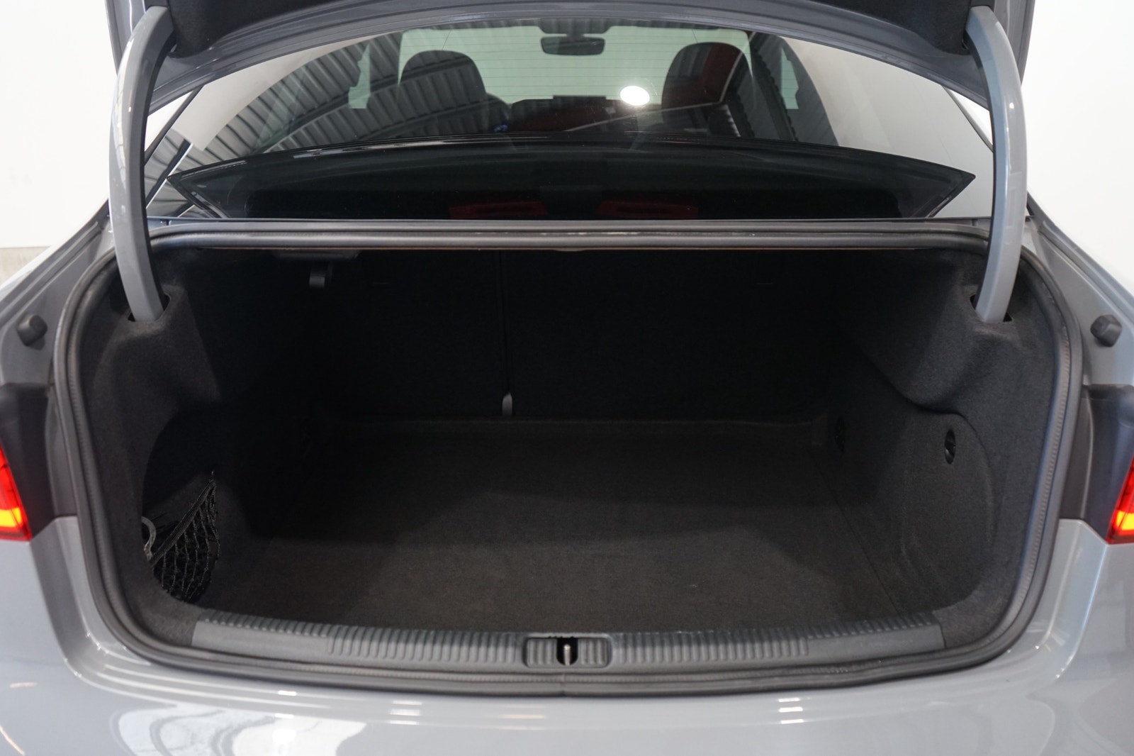 Audi A3 Sedan 2.0 TDI quattro Ambition Manuell Taklucka 150hk 2016 - miniatyr 10