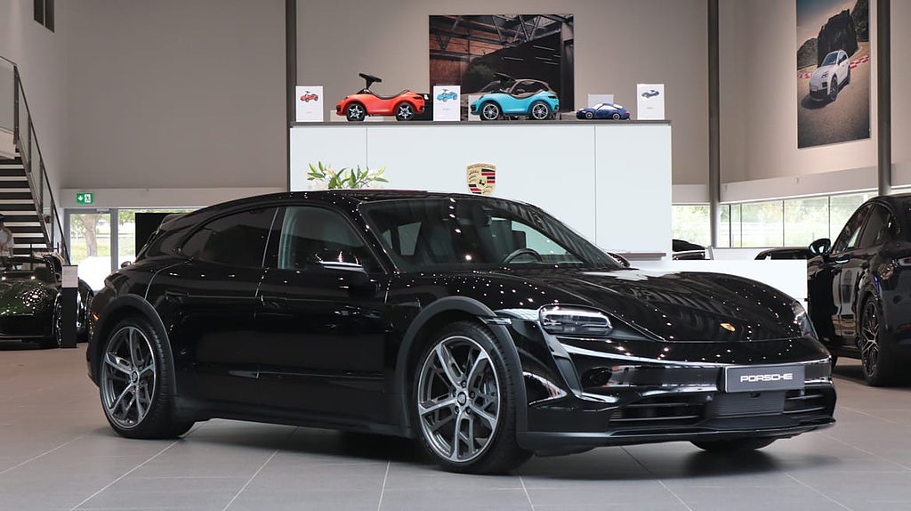 Porsche TAYCAN 4 