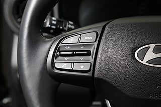 Halvkombi Hyundai i10 11 av 17