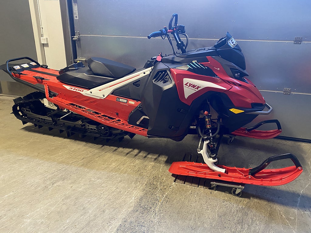 Lynx SHREDDER RE 3700 850 E-TEC Turbo R