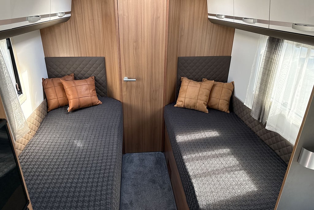Adria Matrix Plus 670 SLT Aut Alde miniatyr 9