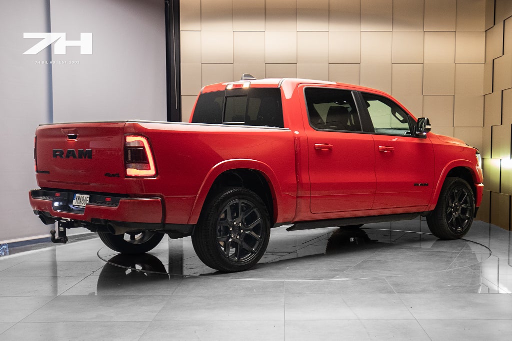 RAM 1500 V8 HEMI Laramie Night Ed. / H&K / Vent. / Pano