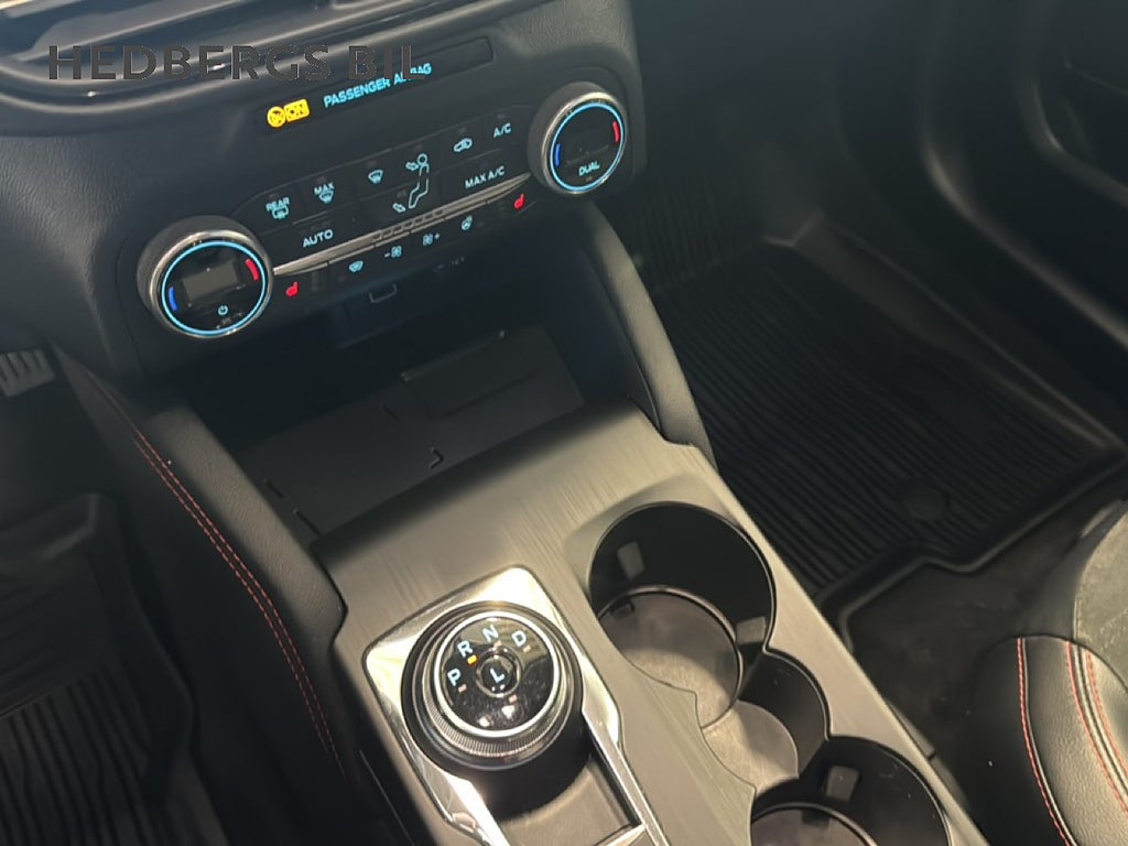 Ford Kuga ST-Line Phev 224HK thumbnail