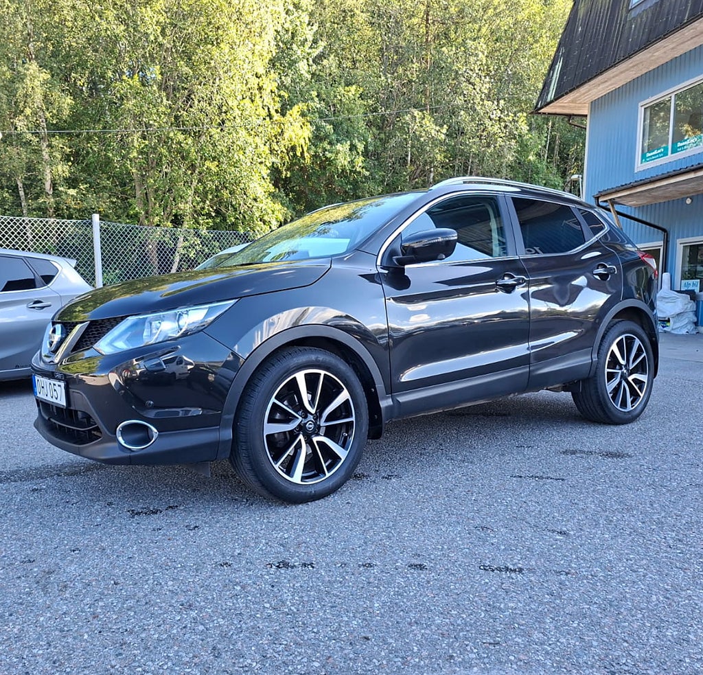 Nissan Qashqai  1.2 Auto Pano B-kamera Navi PDC 