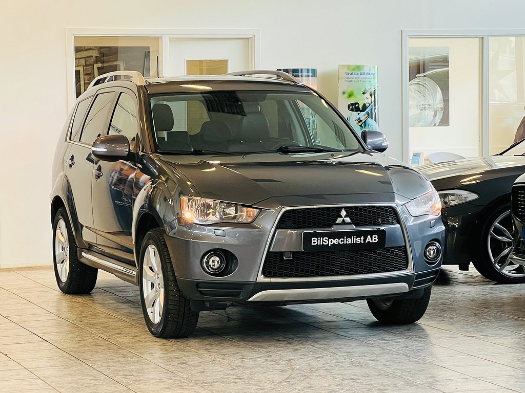 Mitsubishi Outlander 2.4 SUV 4WD NY-BES Lågmilare 170hk Drag