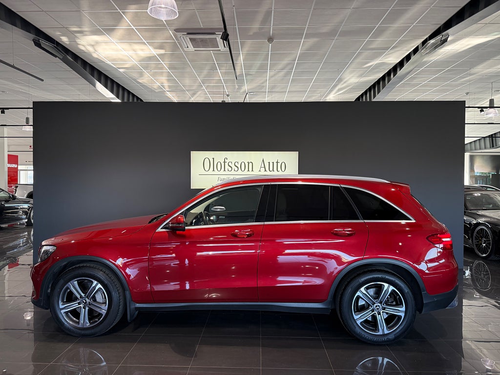 Mercedes-Benz GLC 220 d 4MATIC Värmare Läder Burmester Drag - bild 2