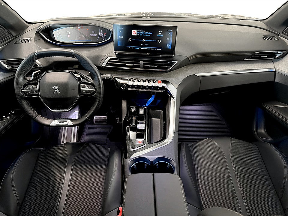 Bild på Peugeot 3008 GT 1.2 PT 130hk Aut B-KAMERA CARPLAY