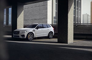 Volvo S60 en XC60 bouwen succes verder uit met geëlektrificeerde motoren, nieuwe uitvoeringen en extra uitrusting