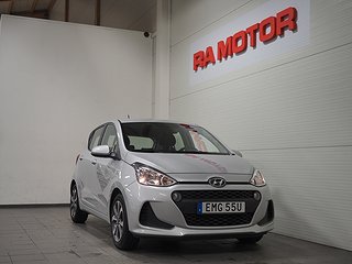 Halvkombi Hyundai i10 1 av 19