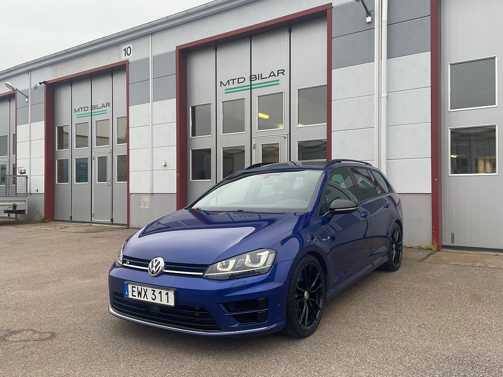 Volkswagen Golf Sportscombi R 2.0 TSI BMT 4Motion 2-Brukare Se-Spec