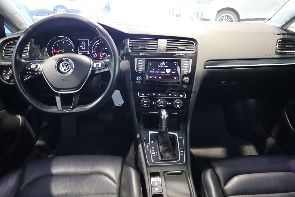 Volkswagen Golf 2.0 TDI 150HK AUT GT Pano Drag Kamera Värmare Läder 2014