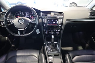 Halvkombi Volkswagen Golf 16 av 28