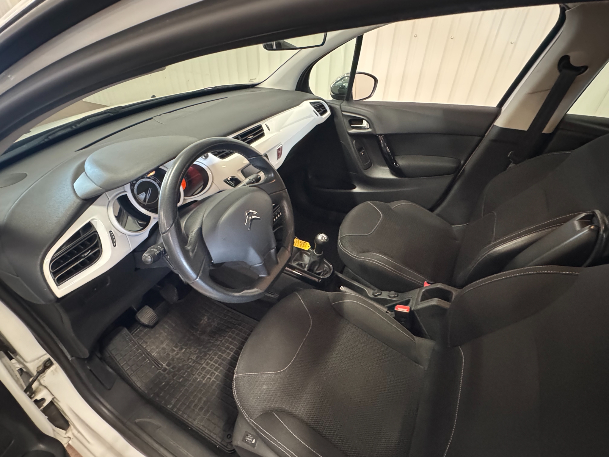 Citroen C3 1.4 HDi 2013, bild 7/37