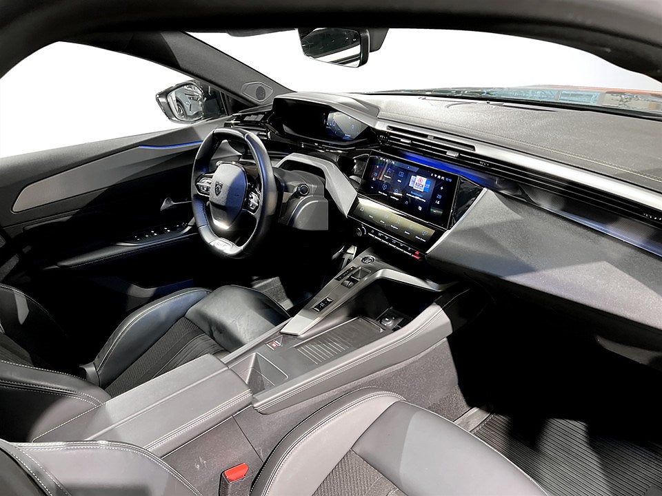 Bild på Peugeot 308 5D GT 1.2 PT 130hk Aut - B-KAMERA,NAV,CARPLAY