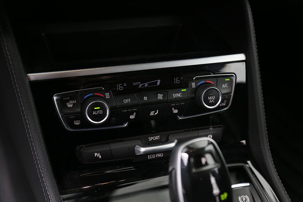 BMW 218i Active Tourer 140hk Sport line Aut Kamera 2019