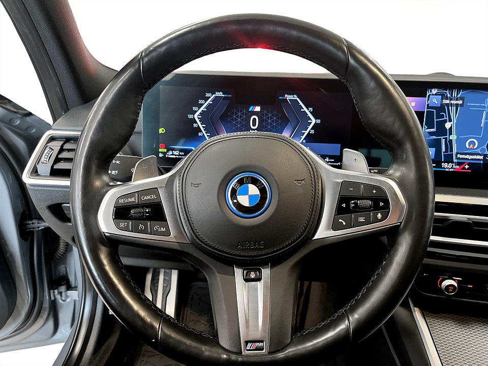 Bild på BMW 330e M-Sport xDrive Touring 292hk Aut CARPLAY DRAG