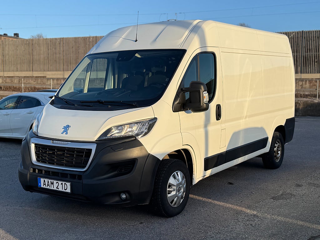 Peugeot Boxer Van 335 2.0 BlueHDi / Backkamera / Värmare /Farthållare