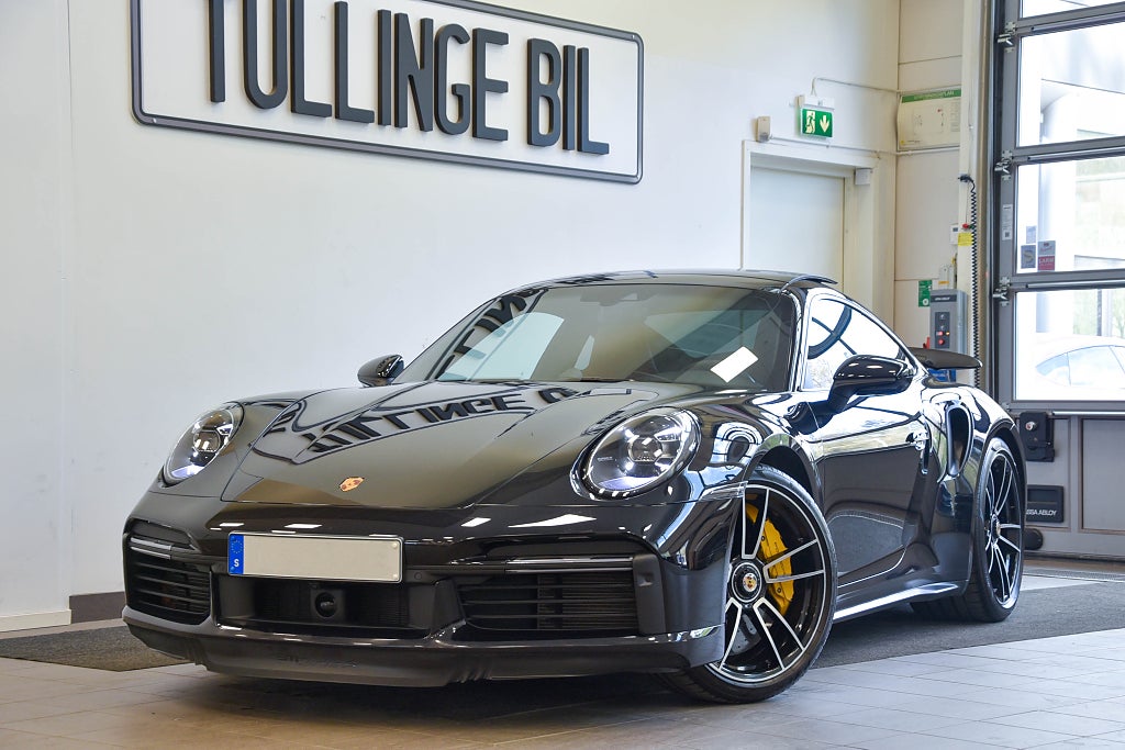 Porsche 911 992 Turbo S 650HK Lågmil Panorama Keramiska Bose