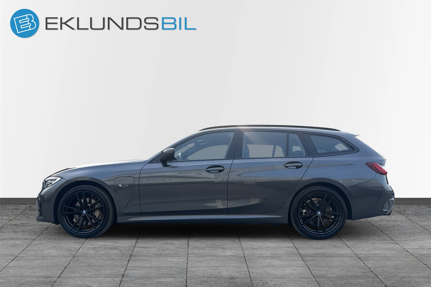 BMW 330e xDrive Touring Steptronic M Sport Värmare 19" Backkamer 2022 - miniatyr 26