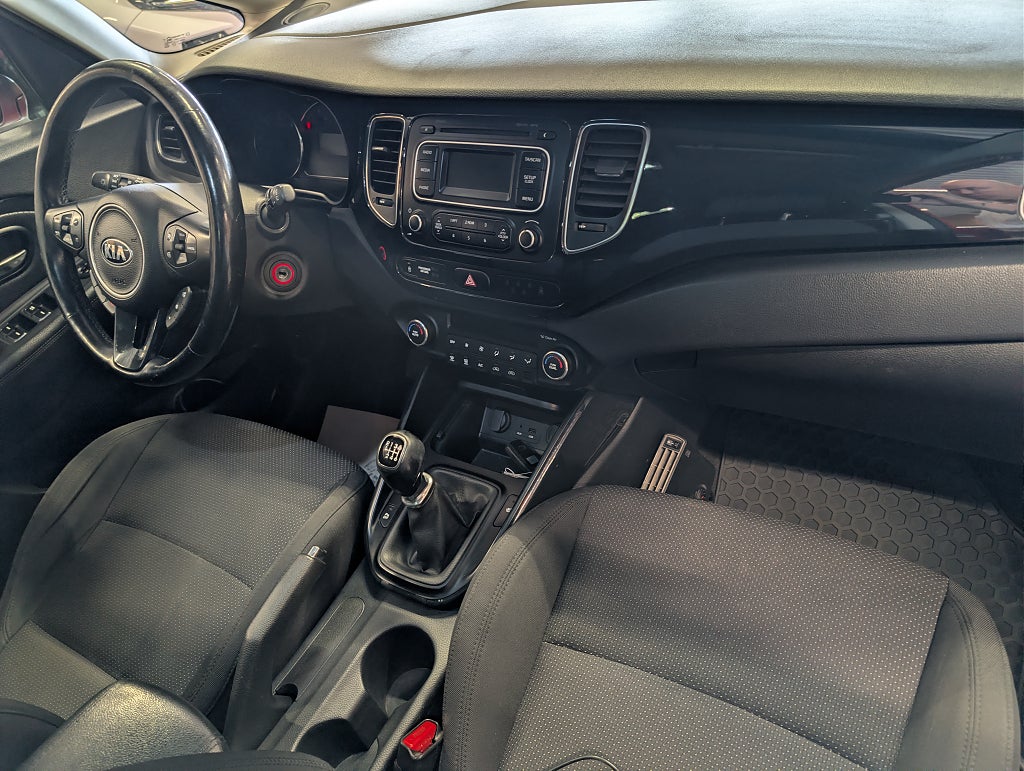 Kia Carens 1.7 CRDi GLS Drag/7-sits/M-värm/V-hjul thumbnail