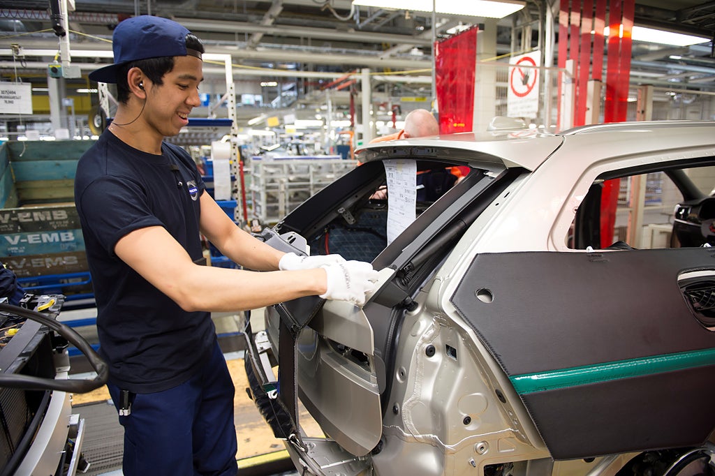 Start of production of new Volvo V90 premium estate