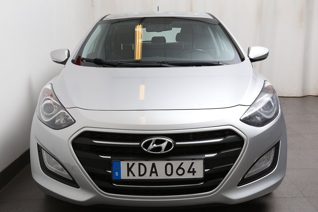 Hyundai i30 1,6 CRDi 110hk Comfort Eco 5D Bluetooth P-sensor 2016