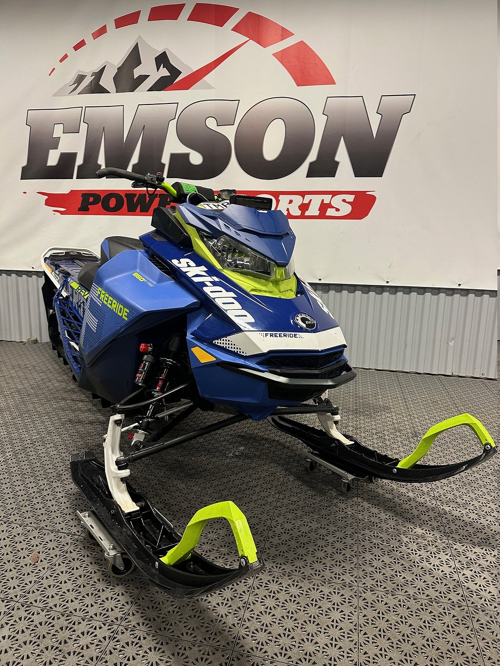 Ski-Doo Freeride 850 E-TEC 154" (Shot/Finans/nyservad)-20