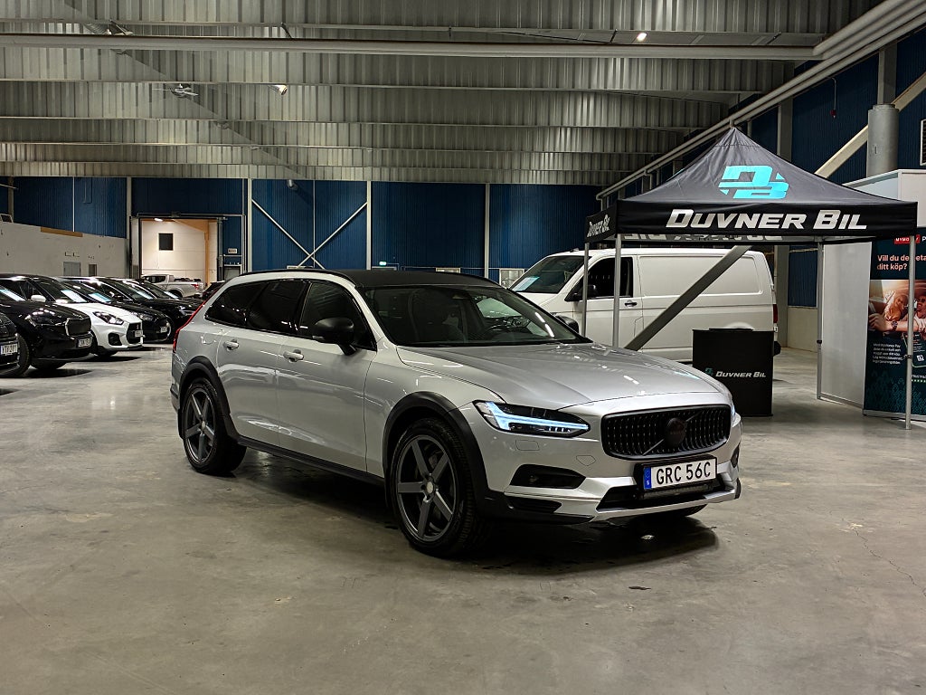 Volvo V90 Cross Country B4 AWD Aut| Drag | Skinn | Navi 